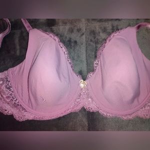 Victoria's Secret full coverage lavender purple bra with lace size 34D EUC